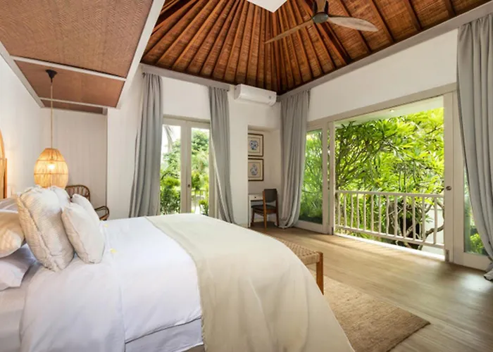 Santhira 3br Pool Near Eat Street