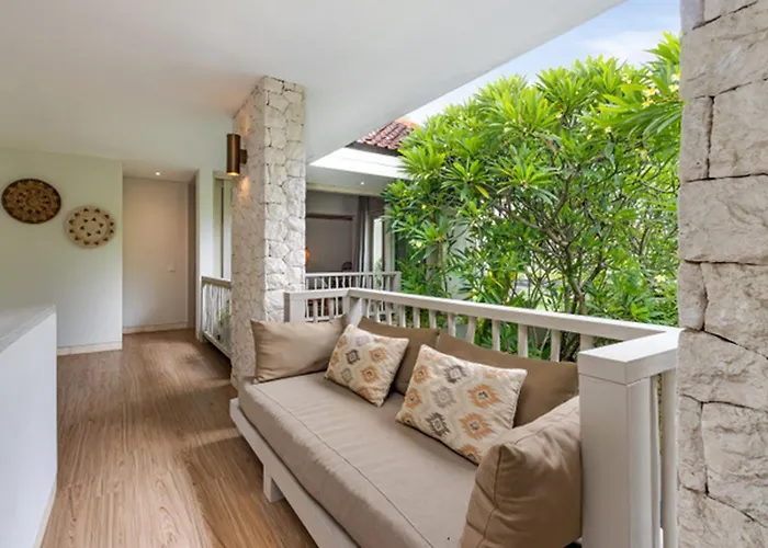 Santhira 3br Pool Near Eat Street