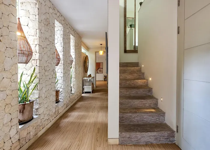 Santhira 3br Pool Near Eat Street Villa