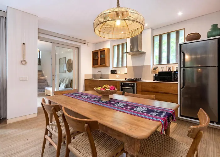 Villa Santhira 3br Pool Near Eat Street Seminyak (Bali)