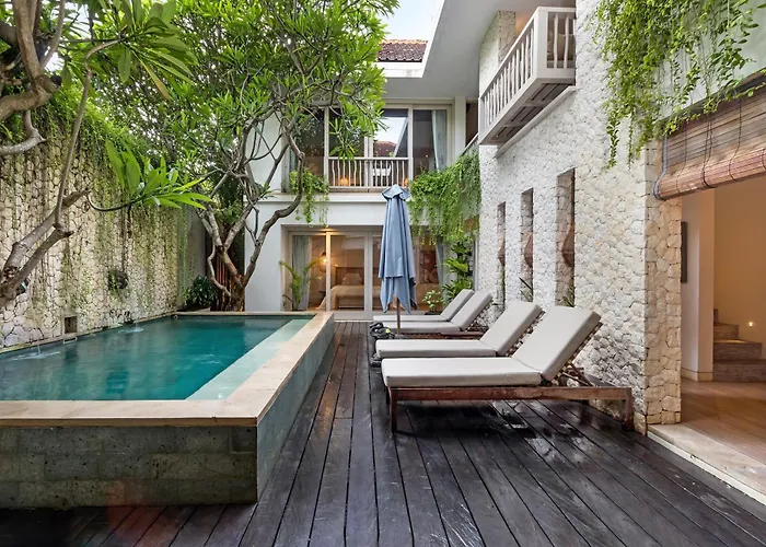Santhira 3br Pool Near Eat Street Seminyak (Bali)